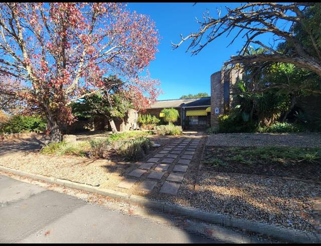 4 BEDROOM HOUSE FOR SALE IN PANORAMA